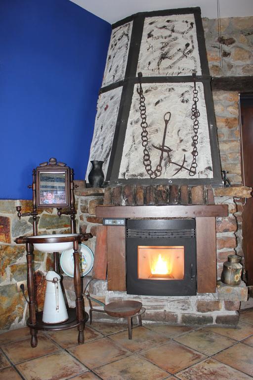 Hotel Asador Rindion Тинео Экстерьер фото