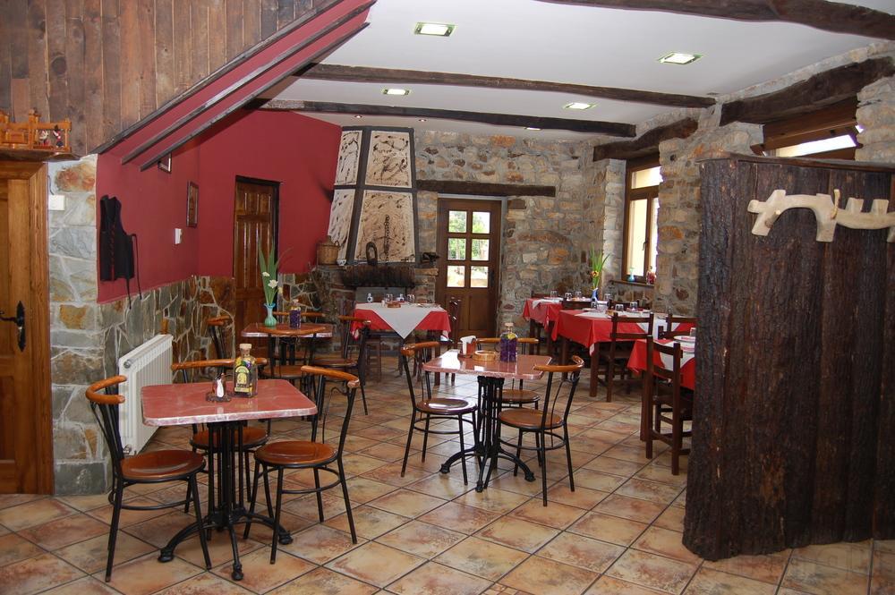Hotel Asador Rindion Тинео Экстерьер фото