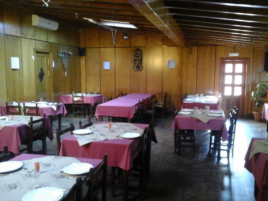 Hotel Asador Rindion Тинео Экстерьер фото